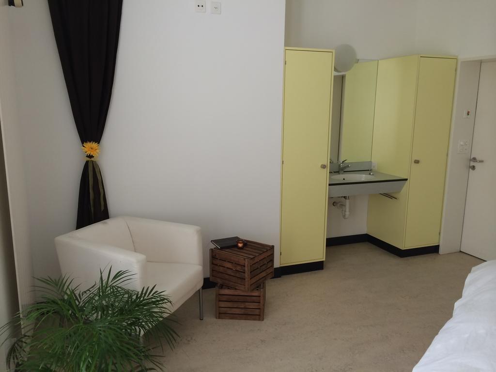B&B Im Herzen Von Biel Room photo